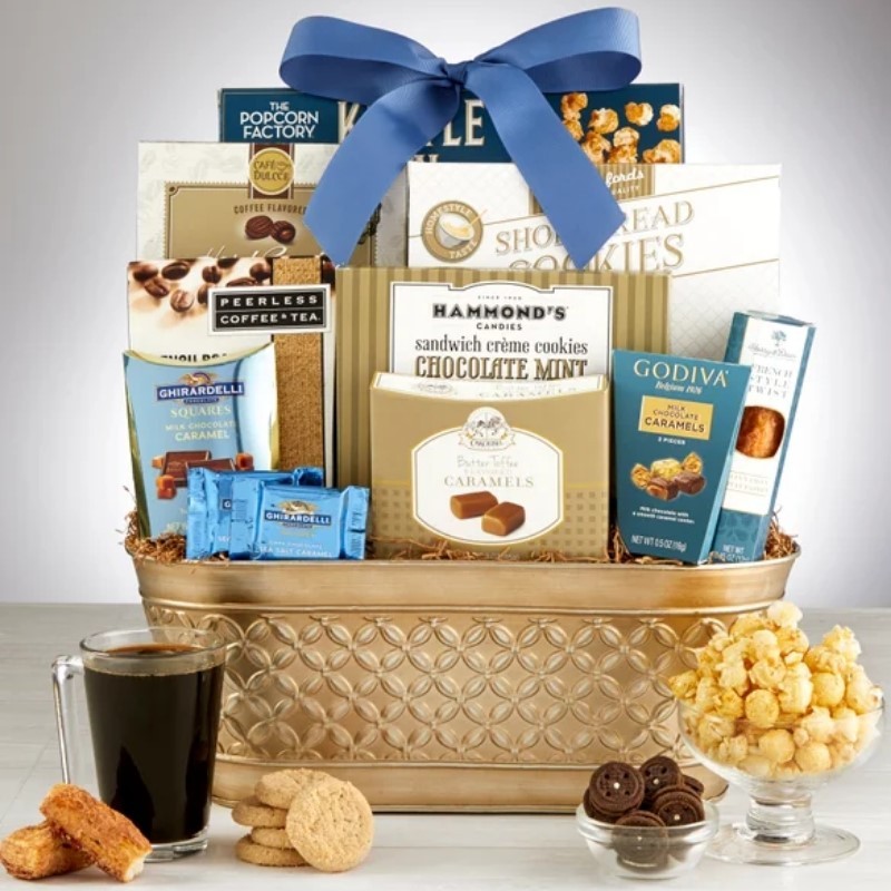 Majestic Grandeur Gourmet Gift Basket - Deluxe