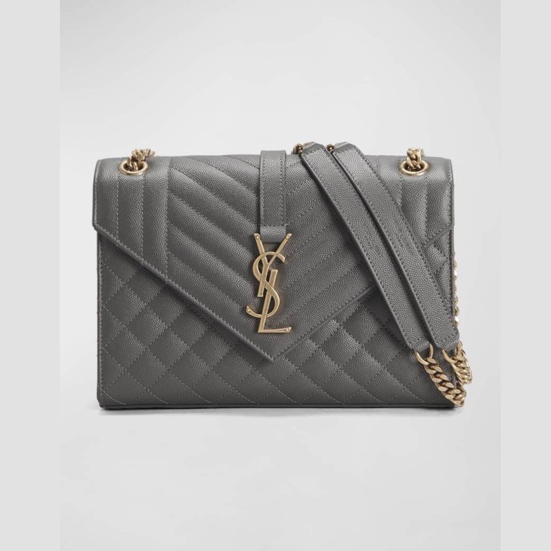 Envelope Triquilt Medium Shoulder Fog, Gold Hardware